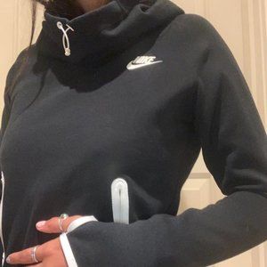 Black and white nike hoodie with thumb holes!